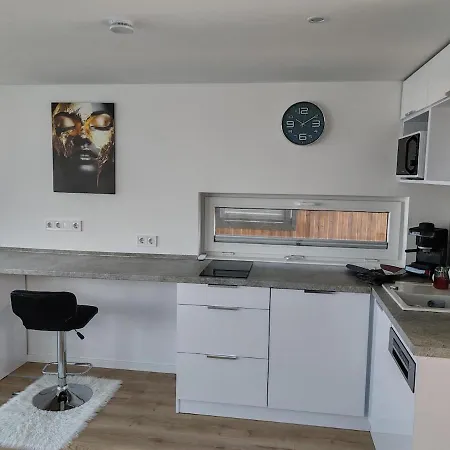 Ezuest Csuka Апартаменты *